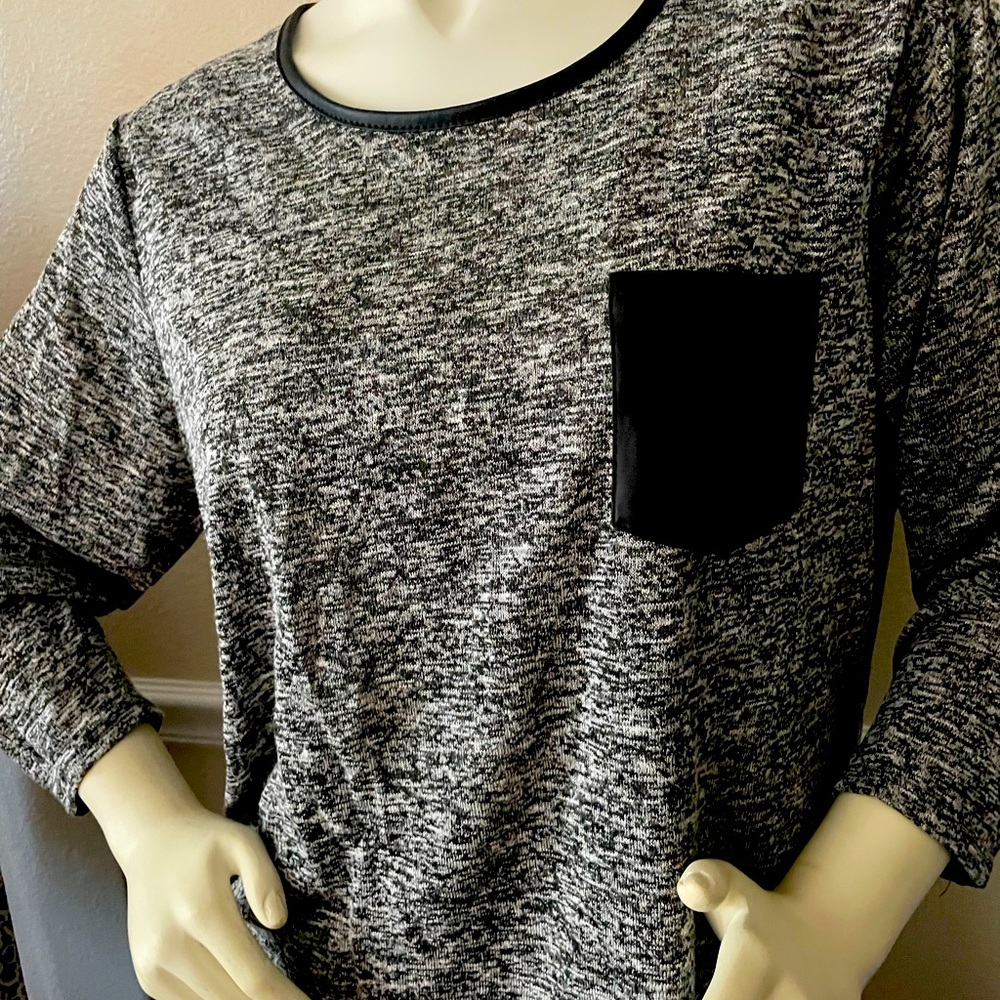 Cantos grey top casual or dressy